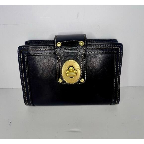 Coach Legacy Passport Holder Wallet Agenda - Picture 1 of 8